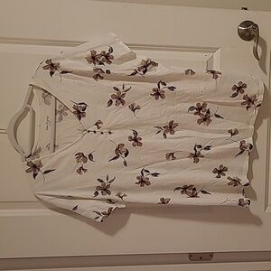 3/$27 Bleu gray floral tee